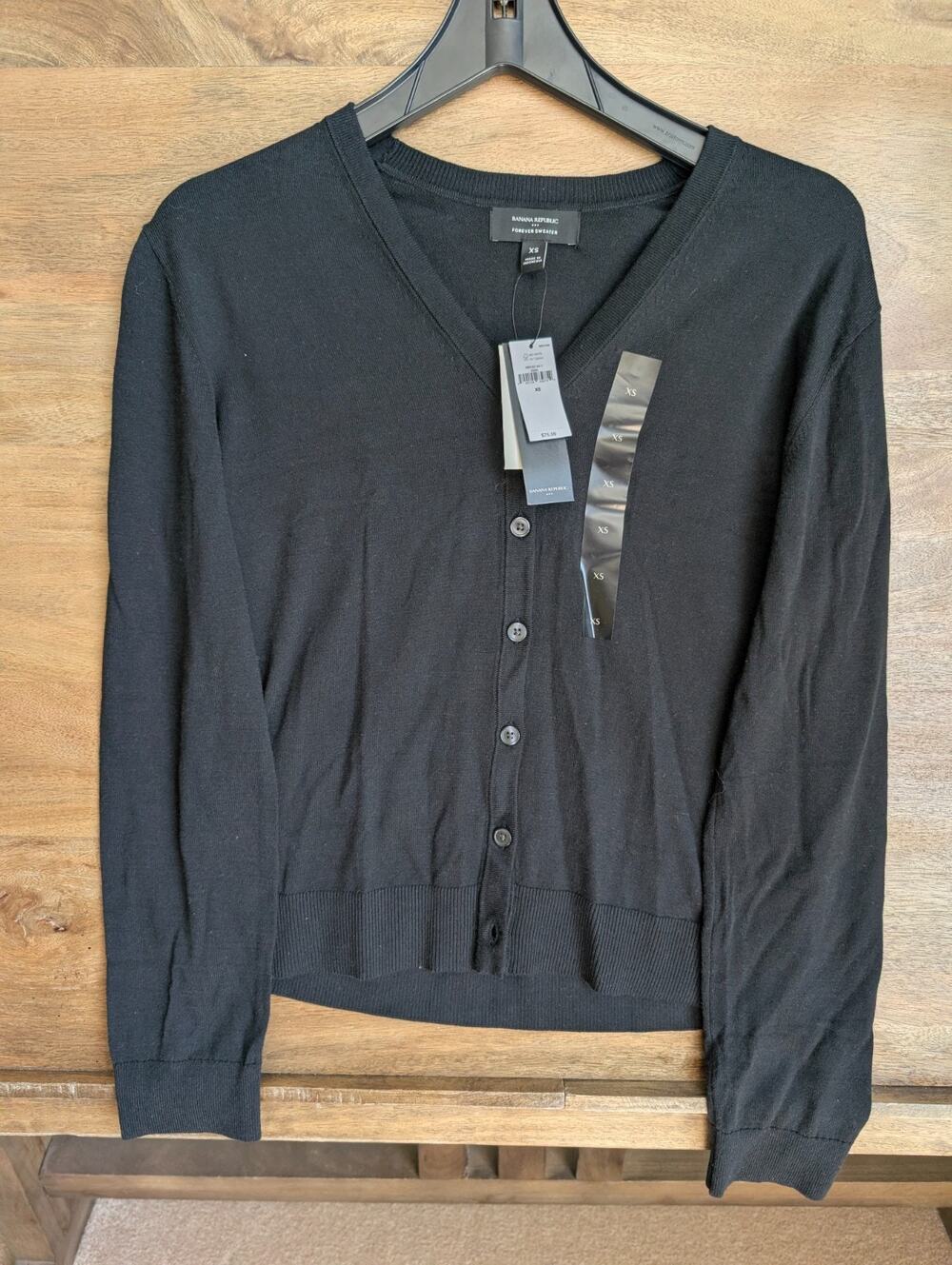 NWT Banana Republic Crop Cardigan Sweater Womens XS Black V-Neck Button Front